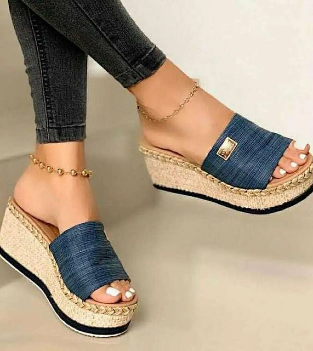 2022 Sandali con zeppa con plateau estivo da donna Pantofole retrò moda Scarpe con muli a punta aperta da donna Outdoor Casual W