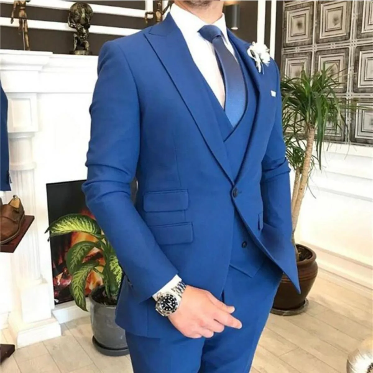 2023 Cappotto Mutanda Design Royal Blue Abito da uomo Slim Fit Smoking dello sposo Matrimonio Prom Blazer Costume Homme (giacca