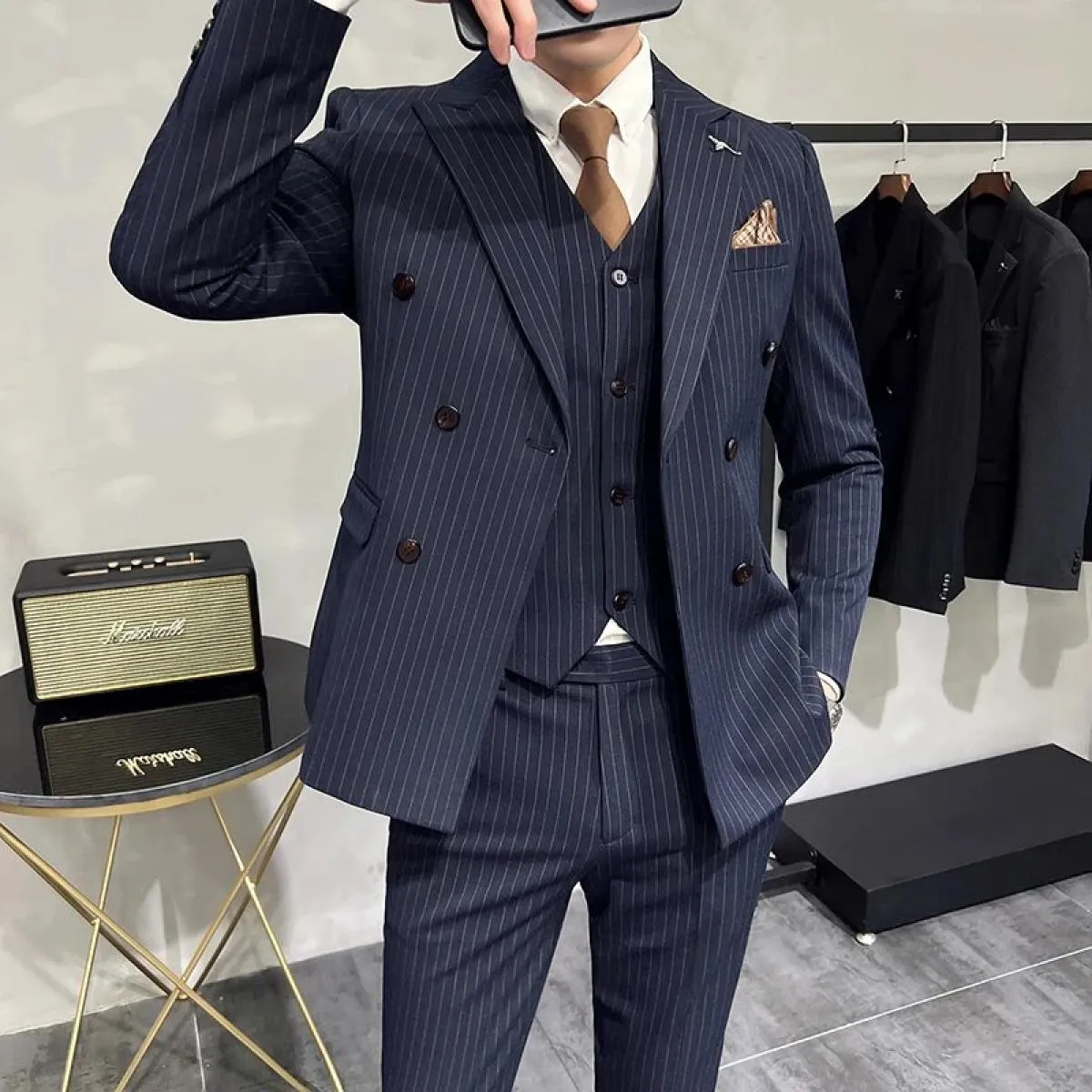 2023 Moda Nuovo Boutique da uomo Business Slim Wedding a righe doppiopetto Completo Blazer Giacca Pantaloni Pantaloni Gilet 3