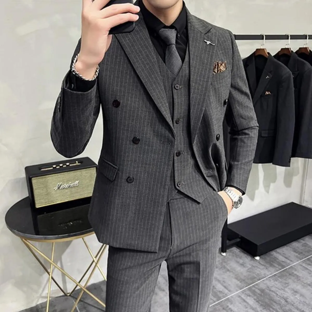 2023 Moda Nuovo Boutique da uomo Business Slim Wedding a righe doppiopetto Completo Blazer Giacca Pantaloni Pantaloni Gilet 3