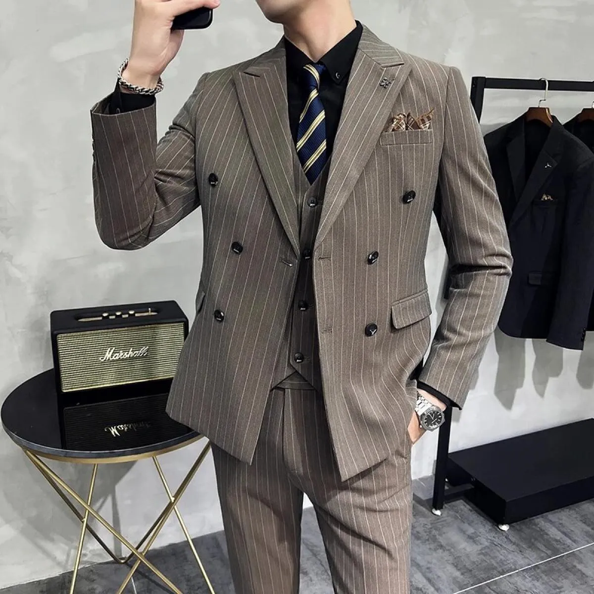 2023 Moda Uomo Casual Boutique Business Slim Wedding Abito doppiopetto a righe 3 pezzi Set Blazer Giacca Pantaloni Gilet