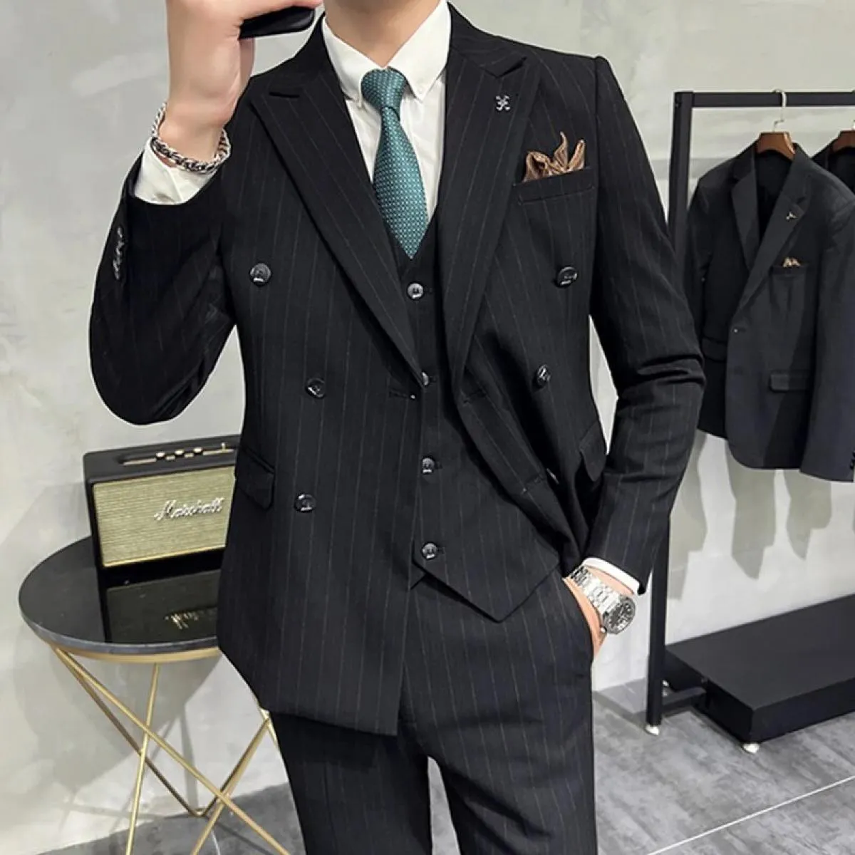 2023 Moda Uomo Casual Boutique Business Slim Wedding Abito doppiopetto a righe 3 pezzi Set Blazer Giacca Pantaloni Gilet