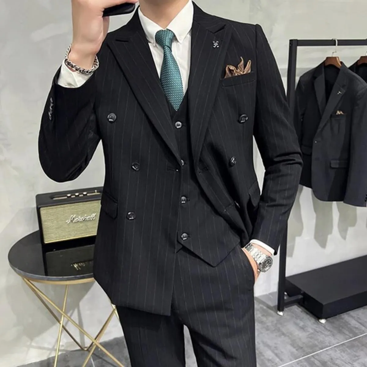 2023 Moda Uomo Casual Boutique Business Slim Wedding Abito doppiopetto a righe 3 pezzi Set Blazer Giacca Pantaloni Gilet