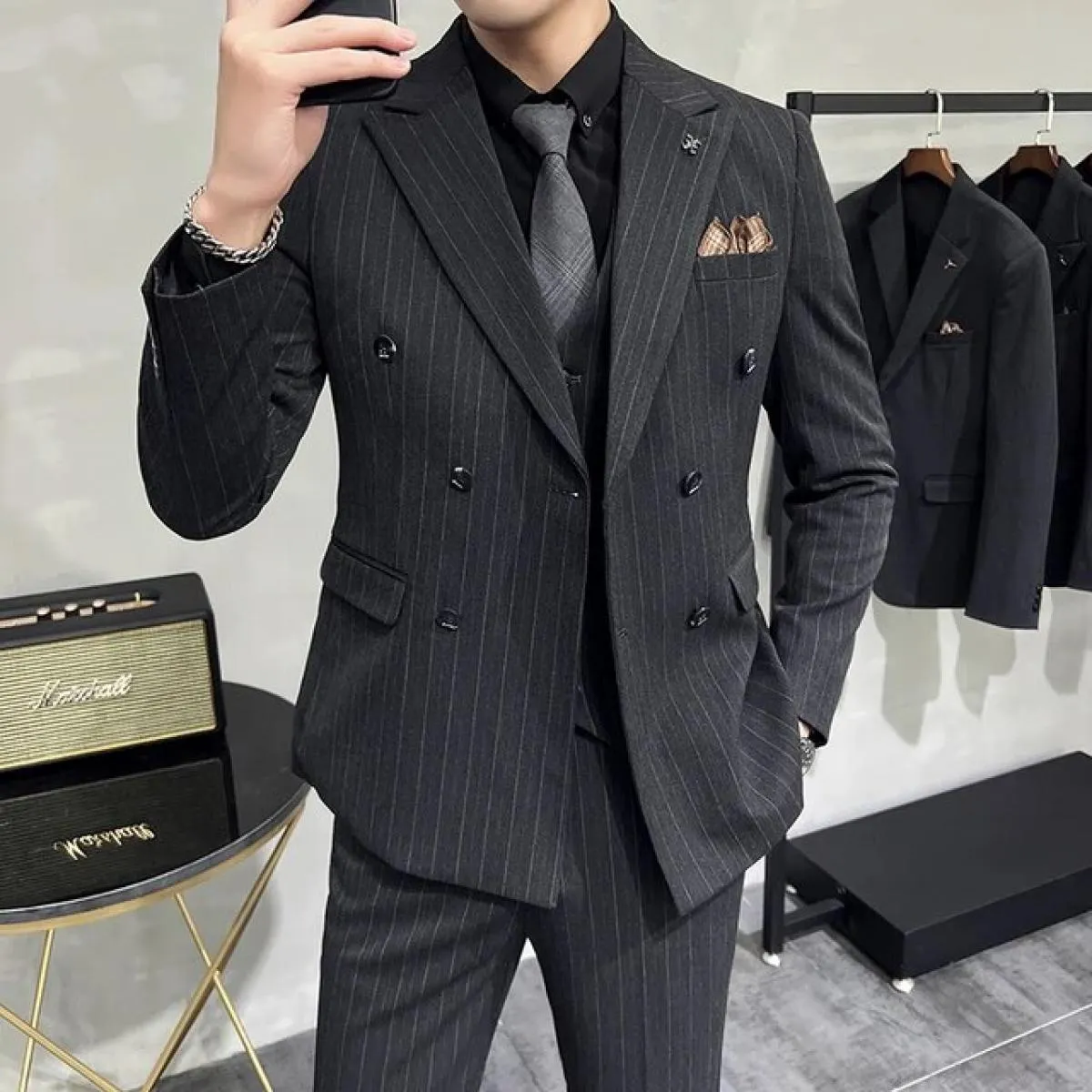 2023 Moda Uomo Casual Boutique Business Slim Wedding Abito doppiopetto a righe 3 pezzi Set Blazer Giacca Pantaloni Gilet