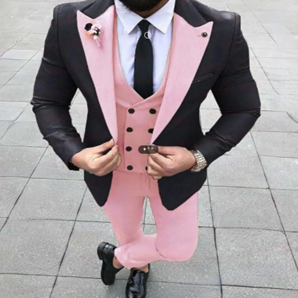 Abiti da uomo rosa Caual con giacca nera 3 pezzi Groomsmen da sposa smoking nuovo costume di moda maschile gilet doppio petto Pa