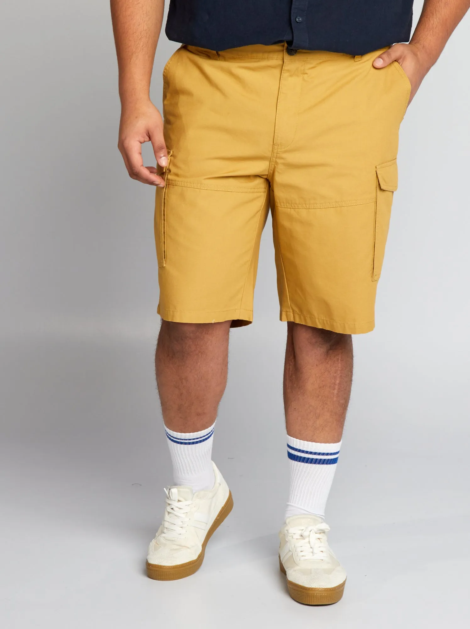 Bermuda con tasche con patta - GIALLO