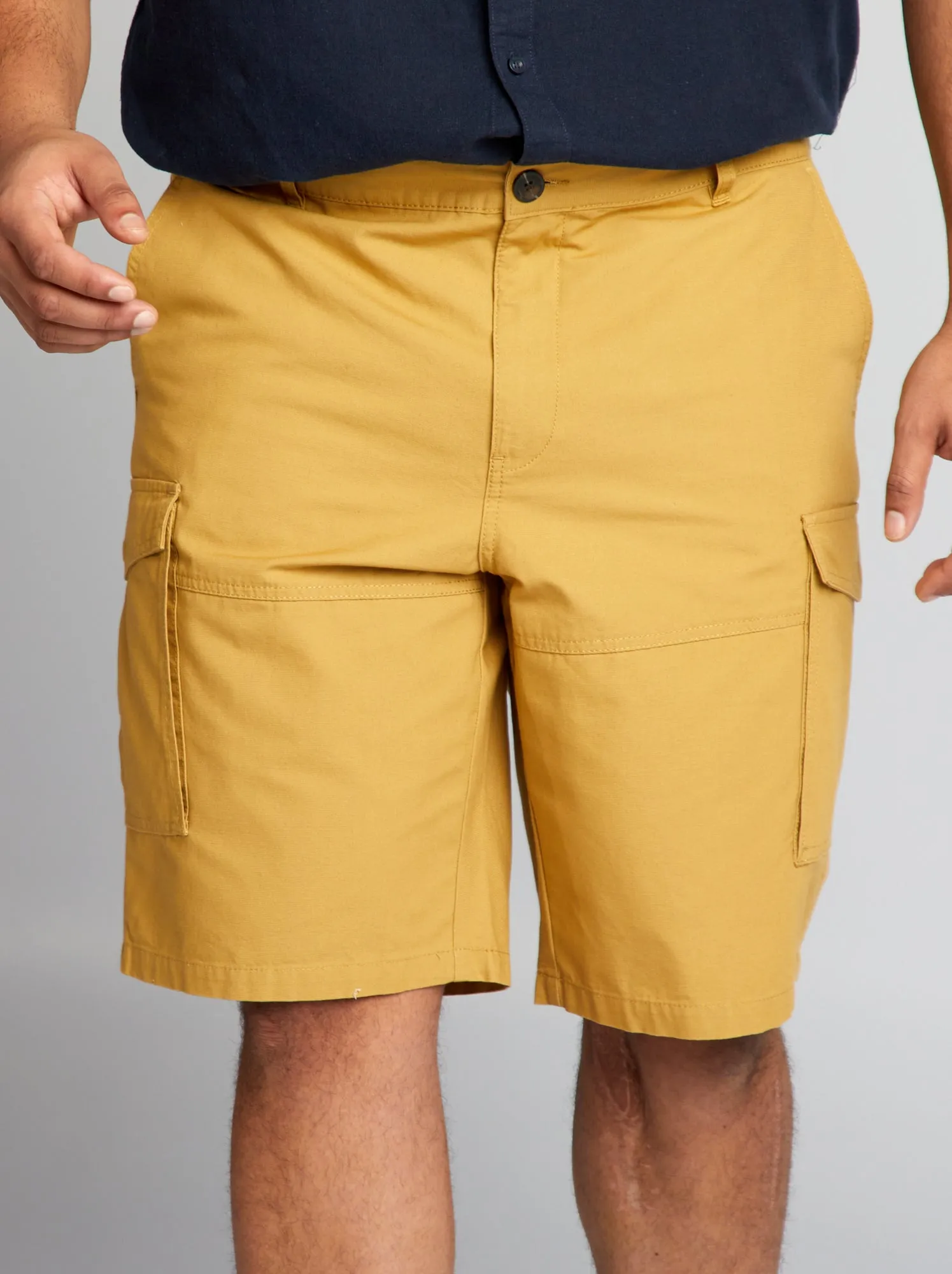 Bermuda con tasche con patta - GIALLO