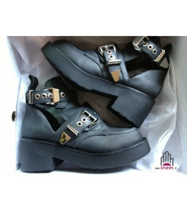 Cut Out Boot - Dream Shop