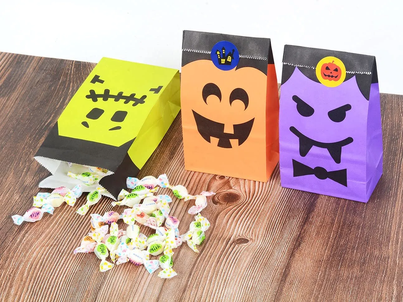 Cymax 50pz Sacchetti di Carta di Halloween con 60pz adesivi,Borsa per Regali per Feste di Halloween, Feste di Compleanno
