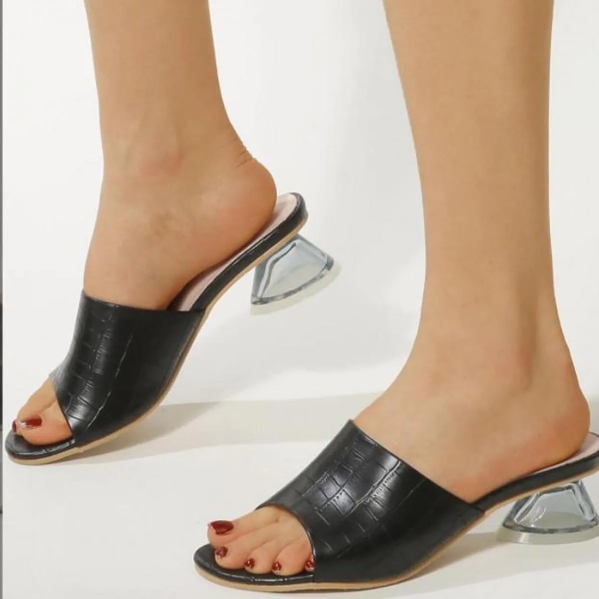 Estate Plus Size 42 Pantofole con tacco alto in cristallo Scarpe da donna da donna Pantofole con tacco trasparenti Pantofole di