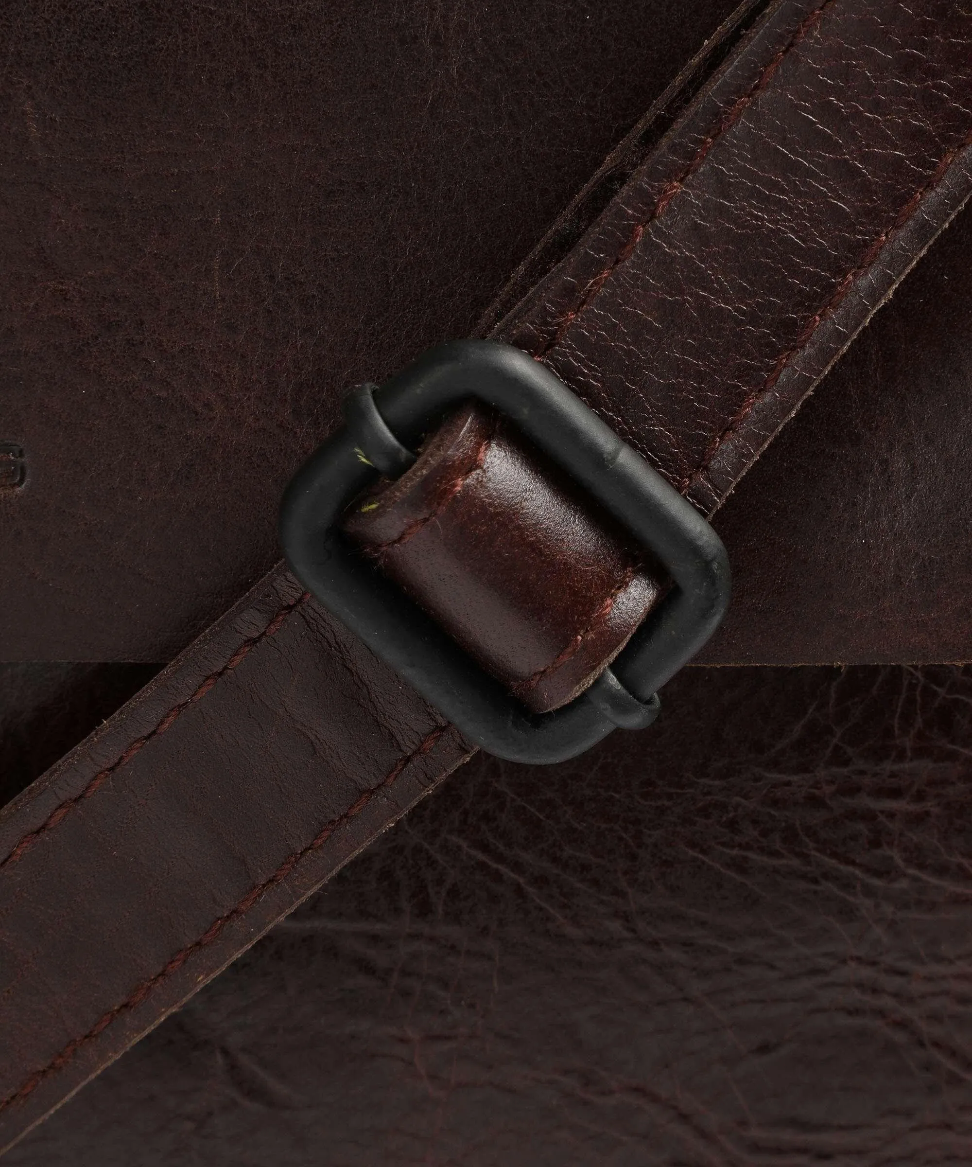  Harold's Aberdeen Borsa messenger pelle di vacchetta pull-up marrone scuro  