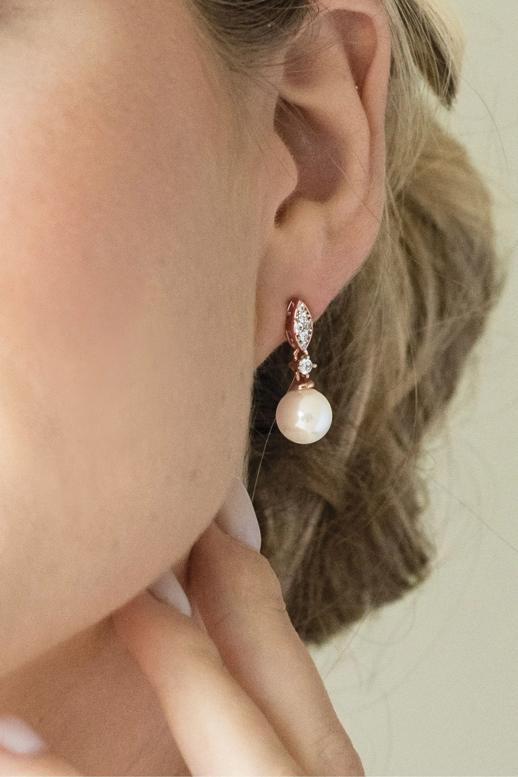 Ivory & Co Dublin - Orecchini pendenti con cristalli e perle