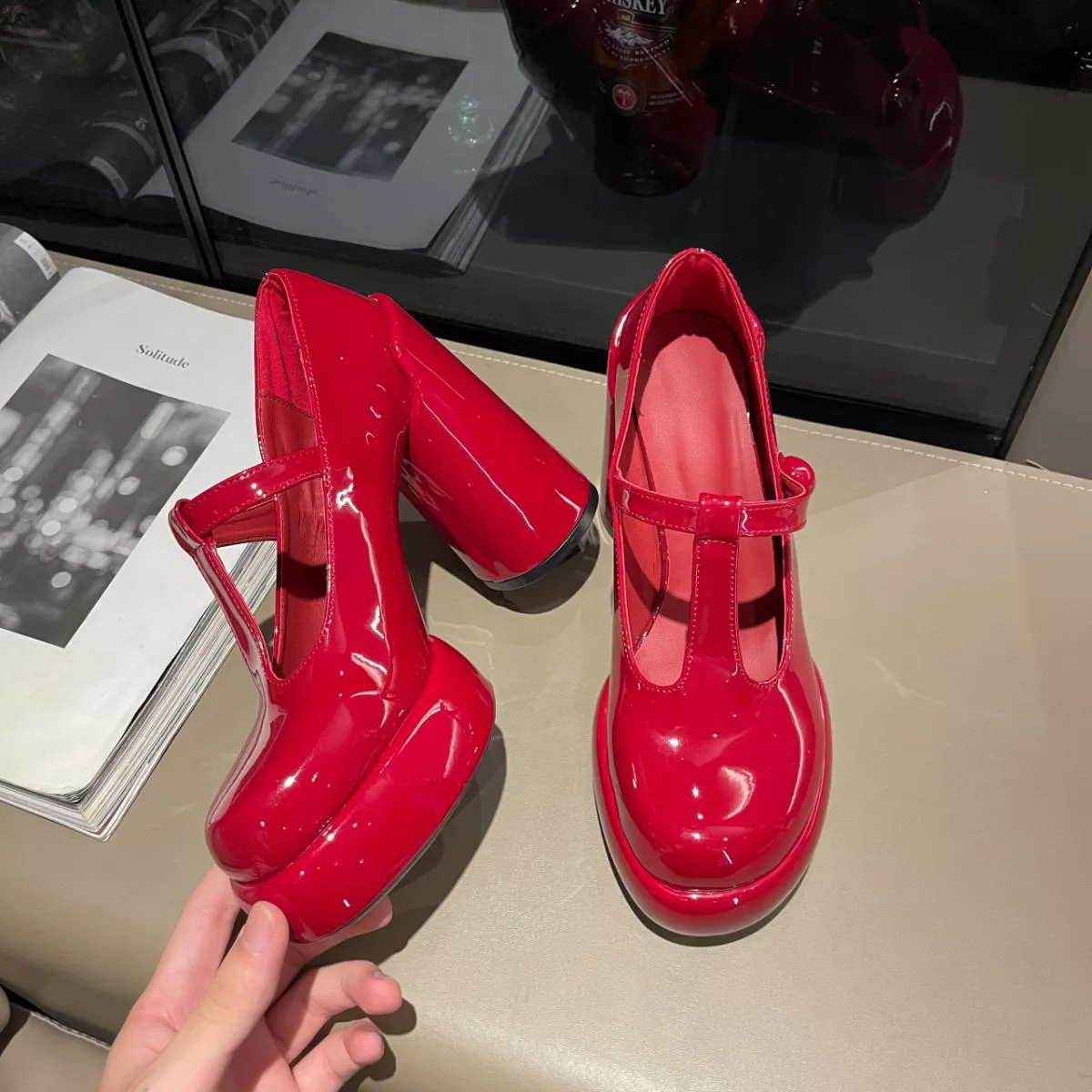 Nuove scarpe da donna con punta tonda Décolleté cilindrici con tacco spesso Piattaforma Moda da donna Scarpe da festa Fondo ross