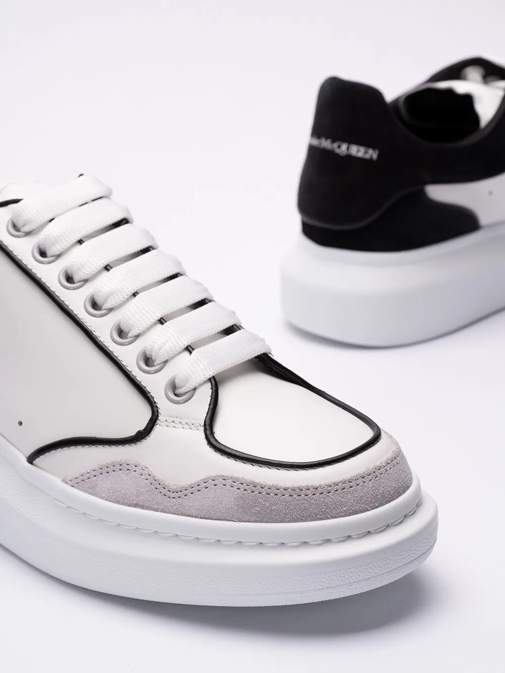`Oversized` Sneakers