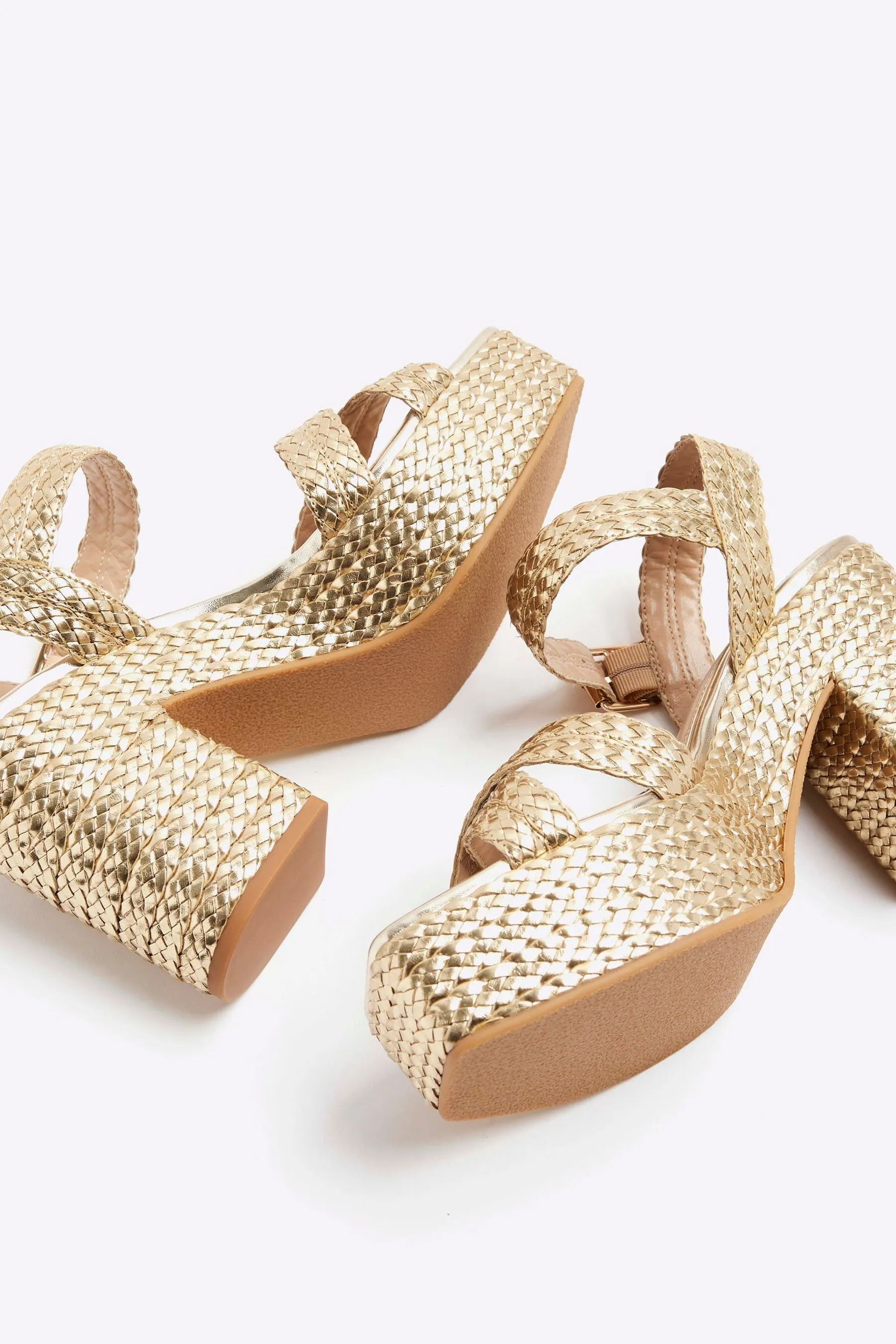 River Island - Sandali con plateau e cinturini incrociati
