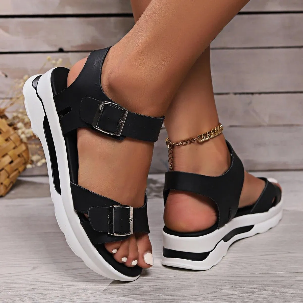 Sandali con plateau con doppia fibbia per donna 2024 estate Casual scarpe da spiaggia antiscivolo donna Comfort sandali con zepp