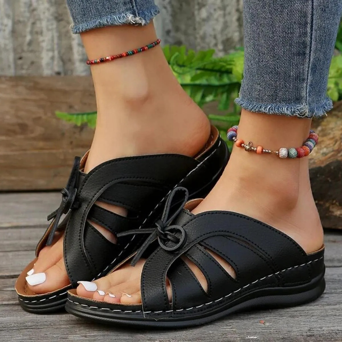 Sandali con plateau stile romano per donna estate 2024 pantofole con zeppa scavate di nuova moda donna comode scarpe antiscivolo
