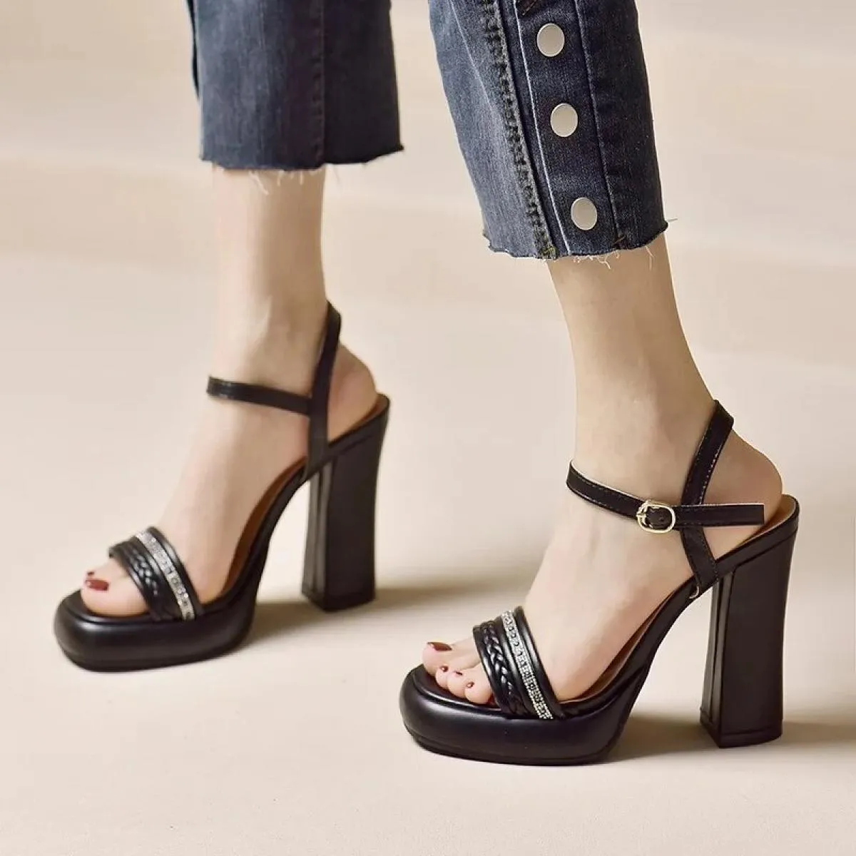 Scarpe con tacco largo da donna 2023 Estate New Vintage Abkle Strap Open Toe Sandali con tacco da donna Abito piattaforma uffici