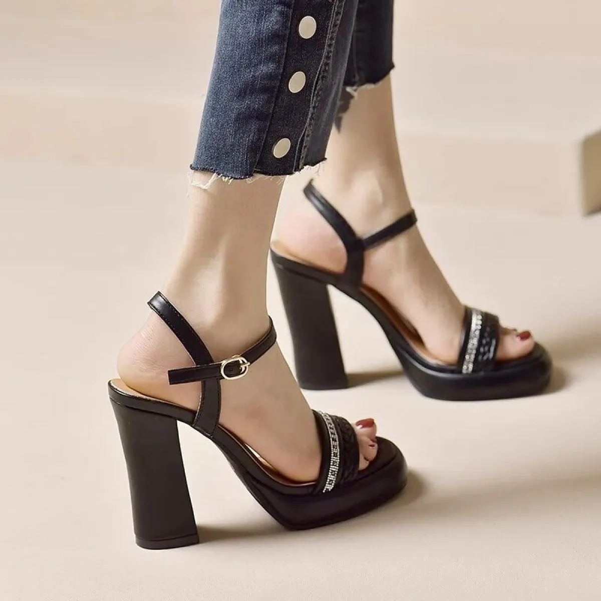 Scarpe con tacco largo da donna 2023 Estate New Vintage Abkle Strap Open Toe Sandali con tacco da donna Abito piattaforma uffici