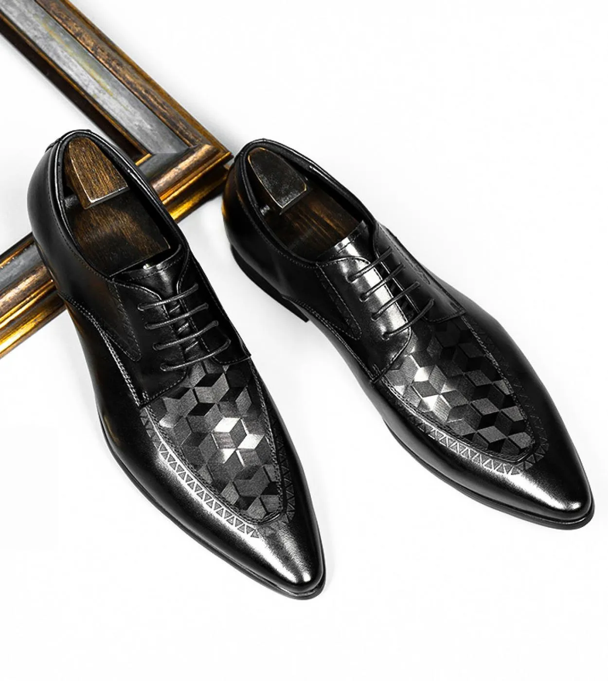 Scarpe da uomo in pelle nera Scarpe da abito di lusso Scarpe da uomo da ufficio Abito da sposa Autunno