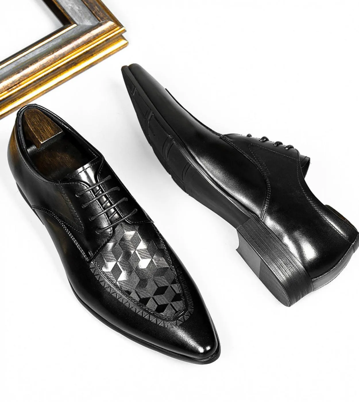 Scarpe da uomo in pelle nera Scarpe da abito di lusso Scarpe da uomo da ufficio Abito da sposa Autunno
