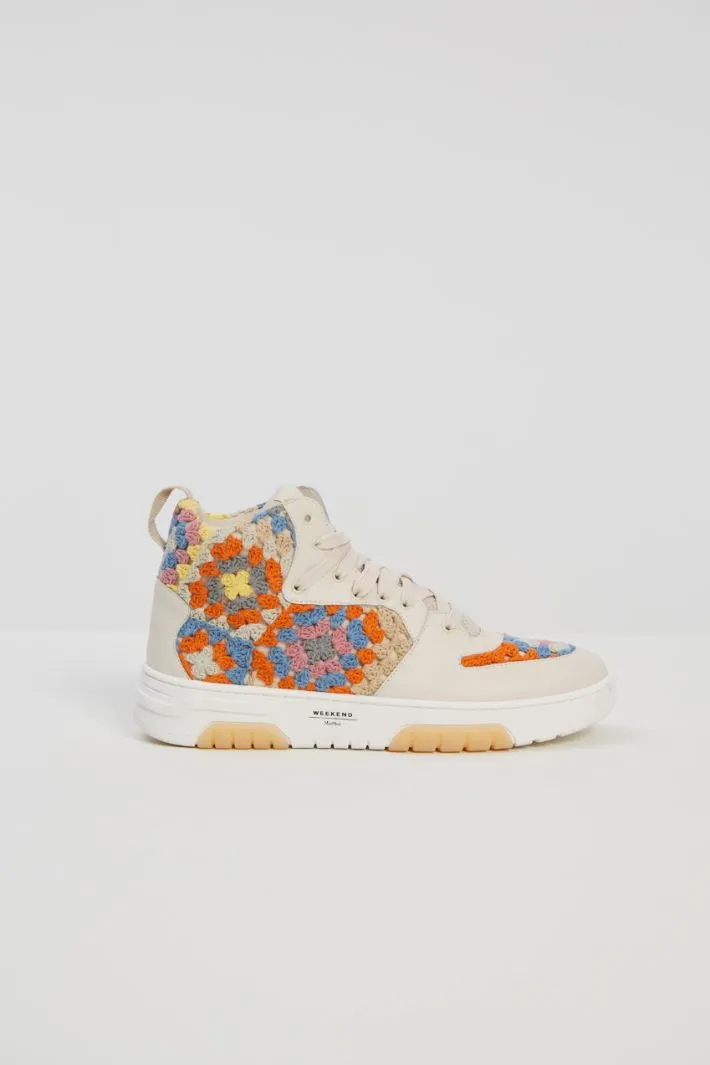 Sneakers con motivo a uncinetto