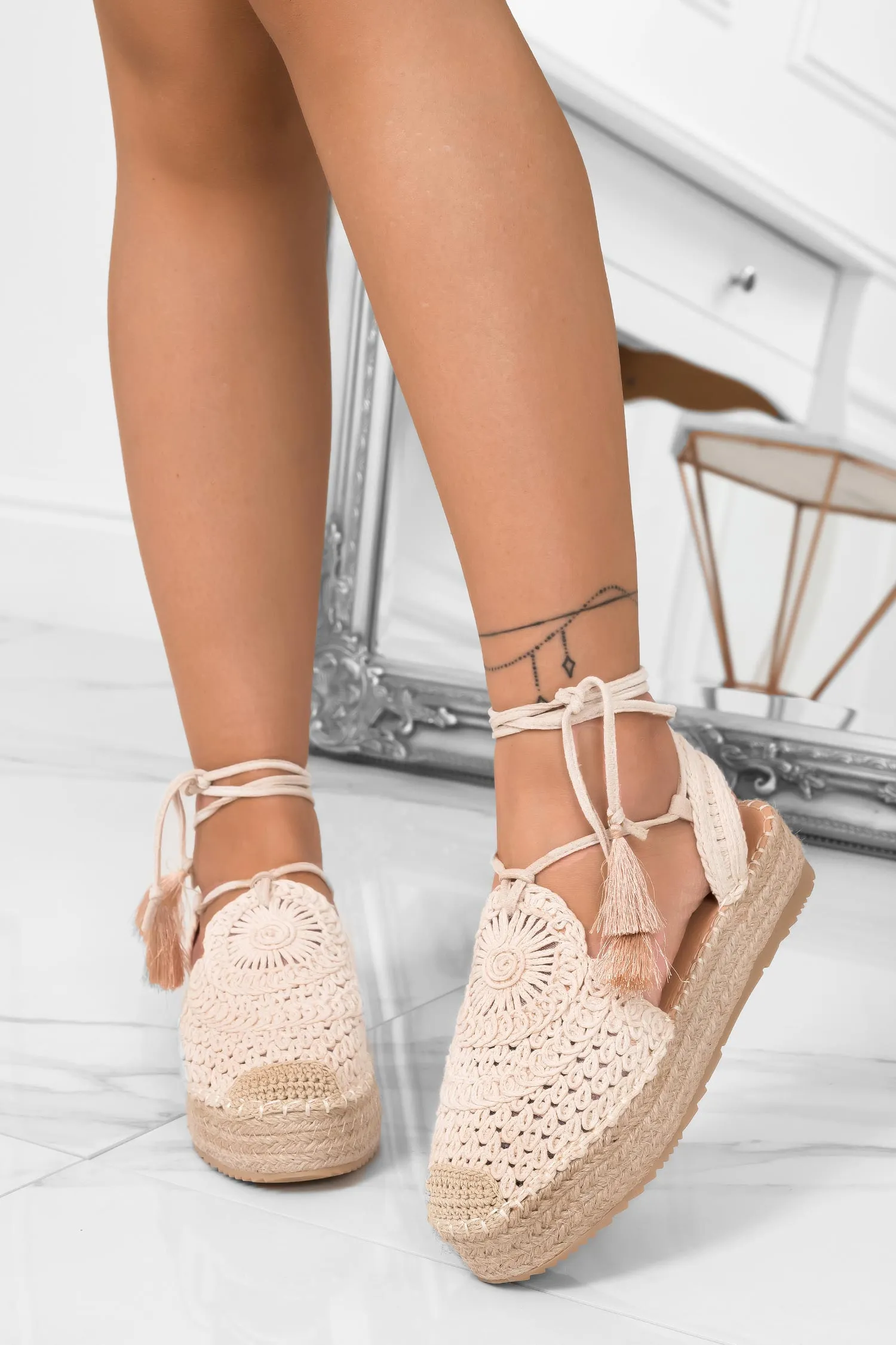 SOPHIE - Espadrilles beige con ricamo e laccio alla caviglia