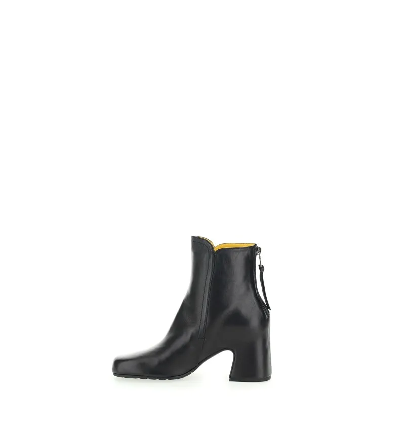 Stivaletto in pelle